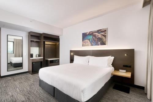holiday inn west perth by ihg
