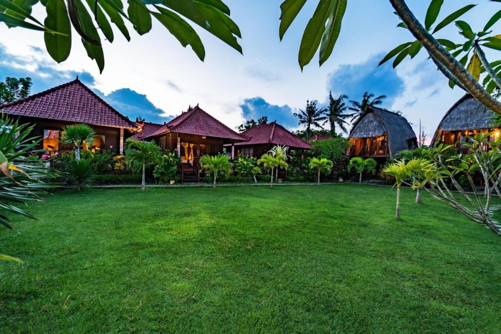 abian huts dream beach lembongan