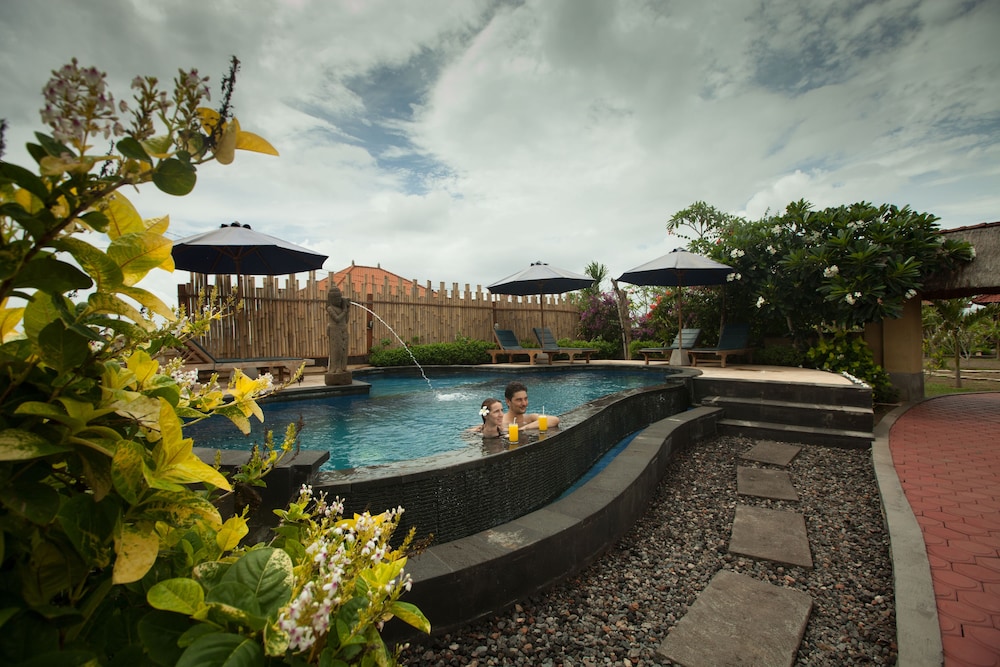 abian huts dream beach lembongan