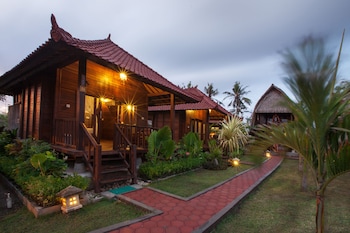 abian huts dream beach lembongan