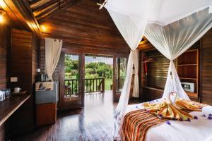 abian huts dream beach lembongan