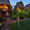 abian huts dream beach lembongan