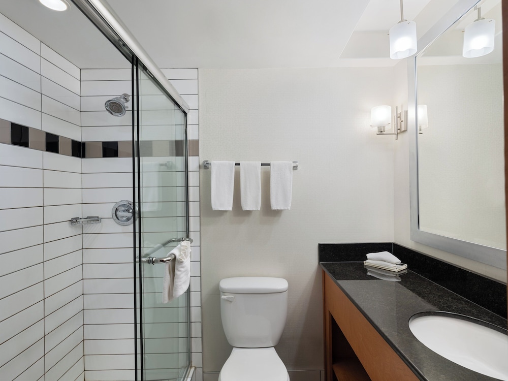 holiday inn calgary airport by ihg