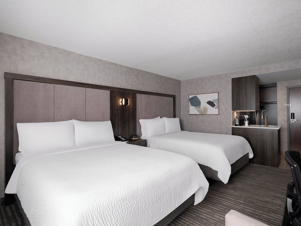 holiday inn calgary airport by ihg