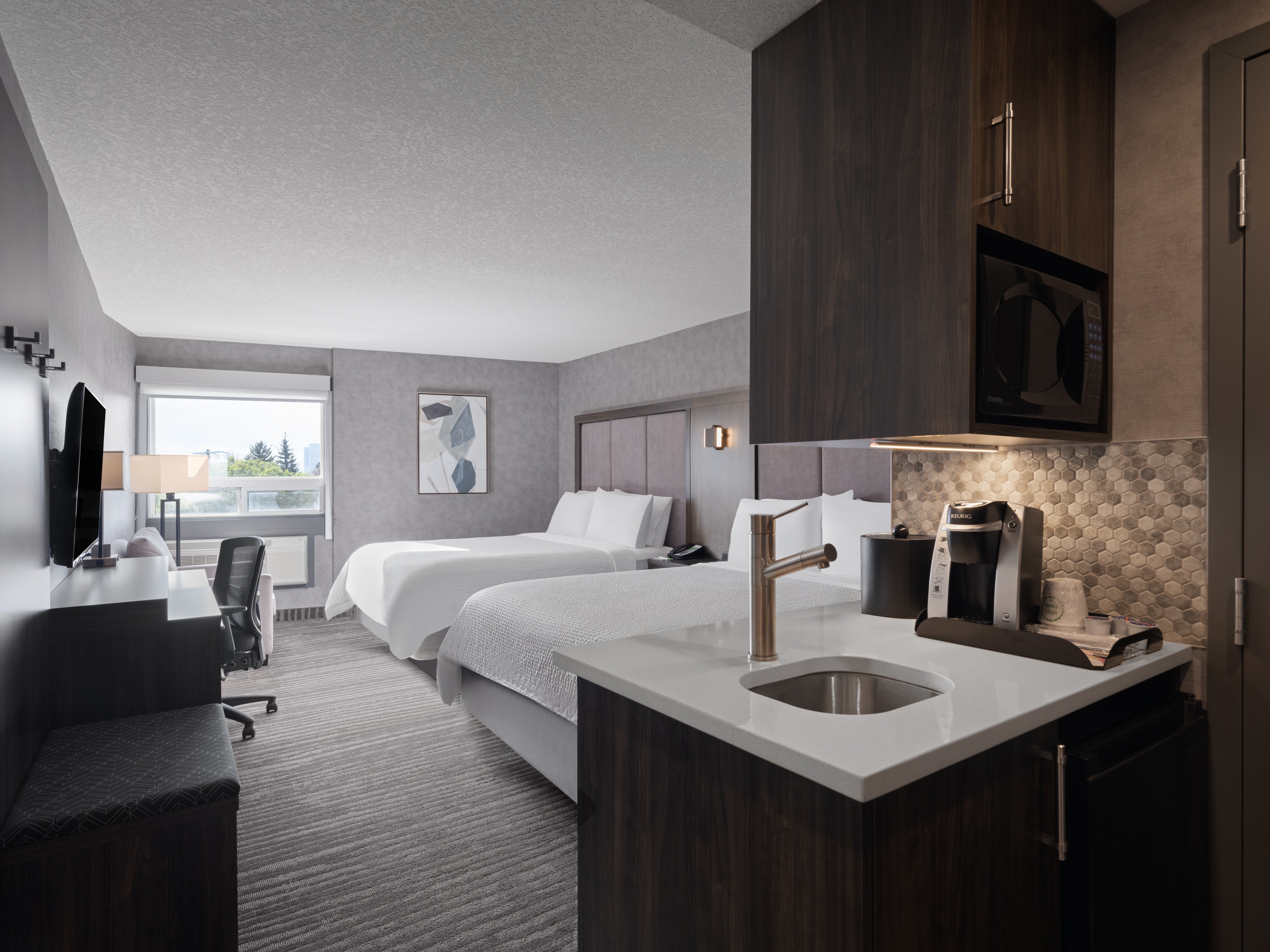 holiday inn calgary airport by ihg