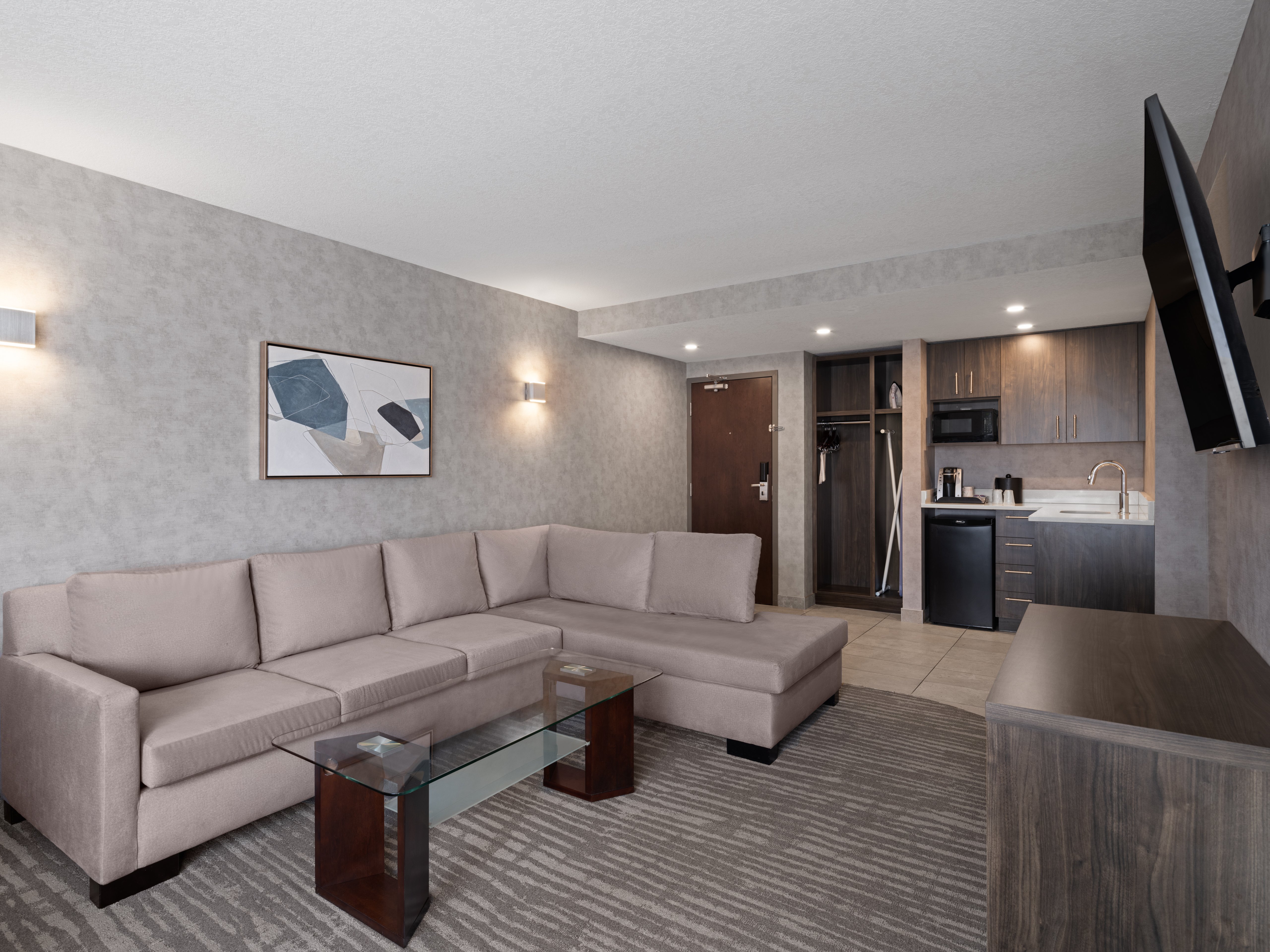 holiday inn calgary airport by ihg