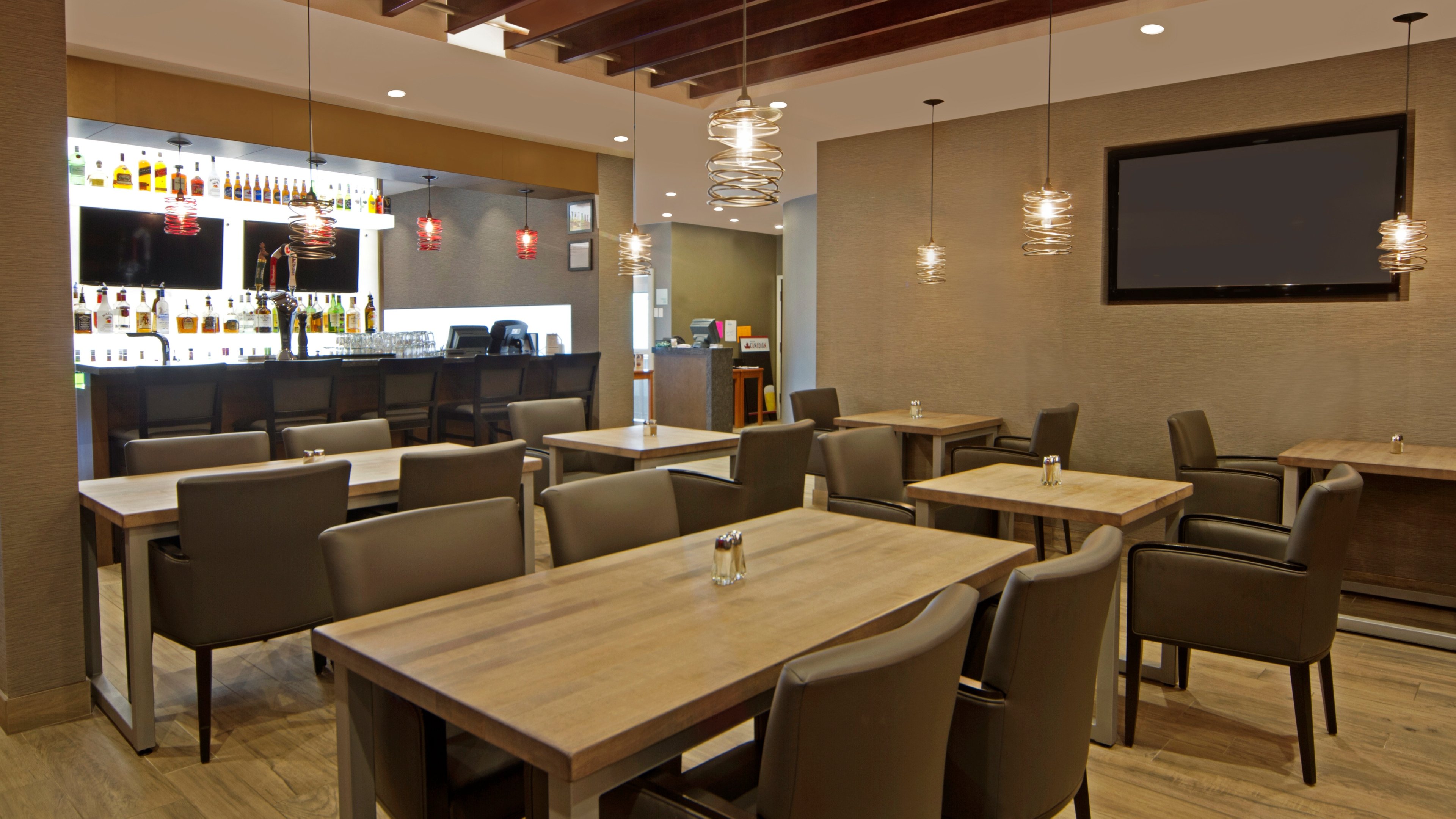 holiday inn calgary airport by ihg