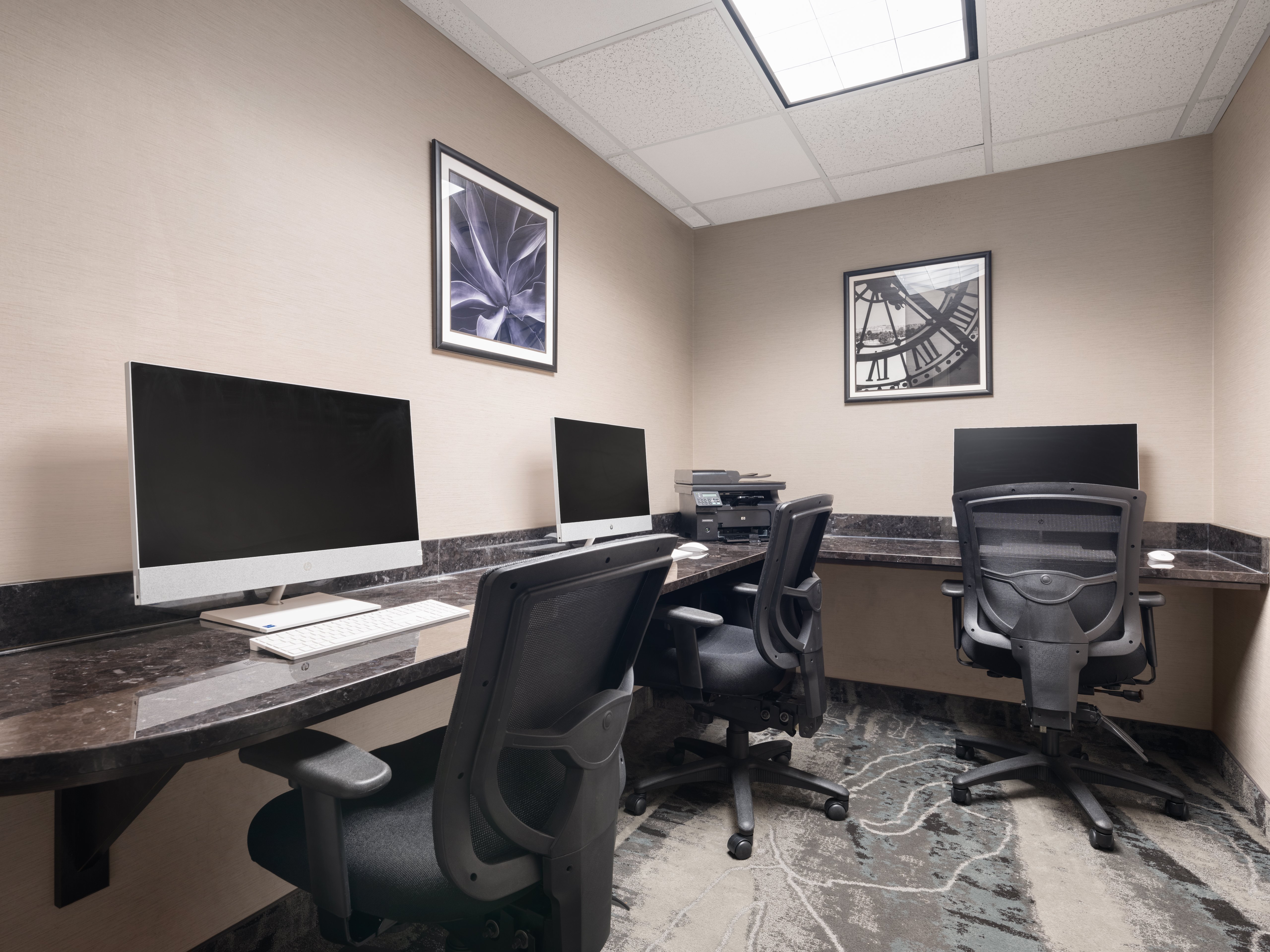 holiday inn calgary airport by ihg