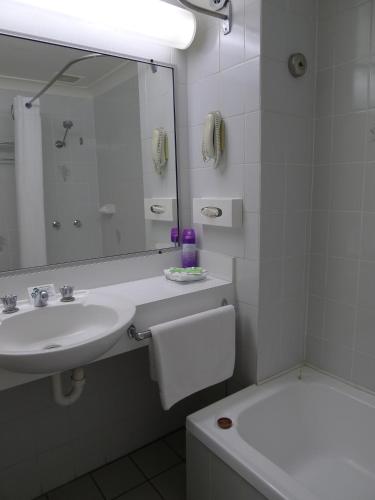 new england motor inn