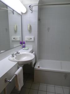 new england motor inn