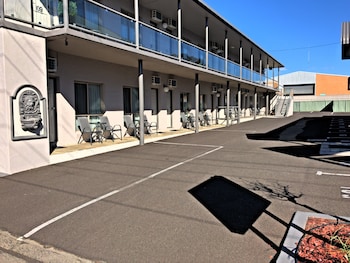 new england motor inn
