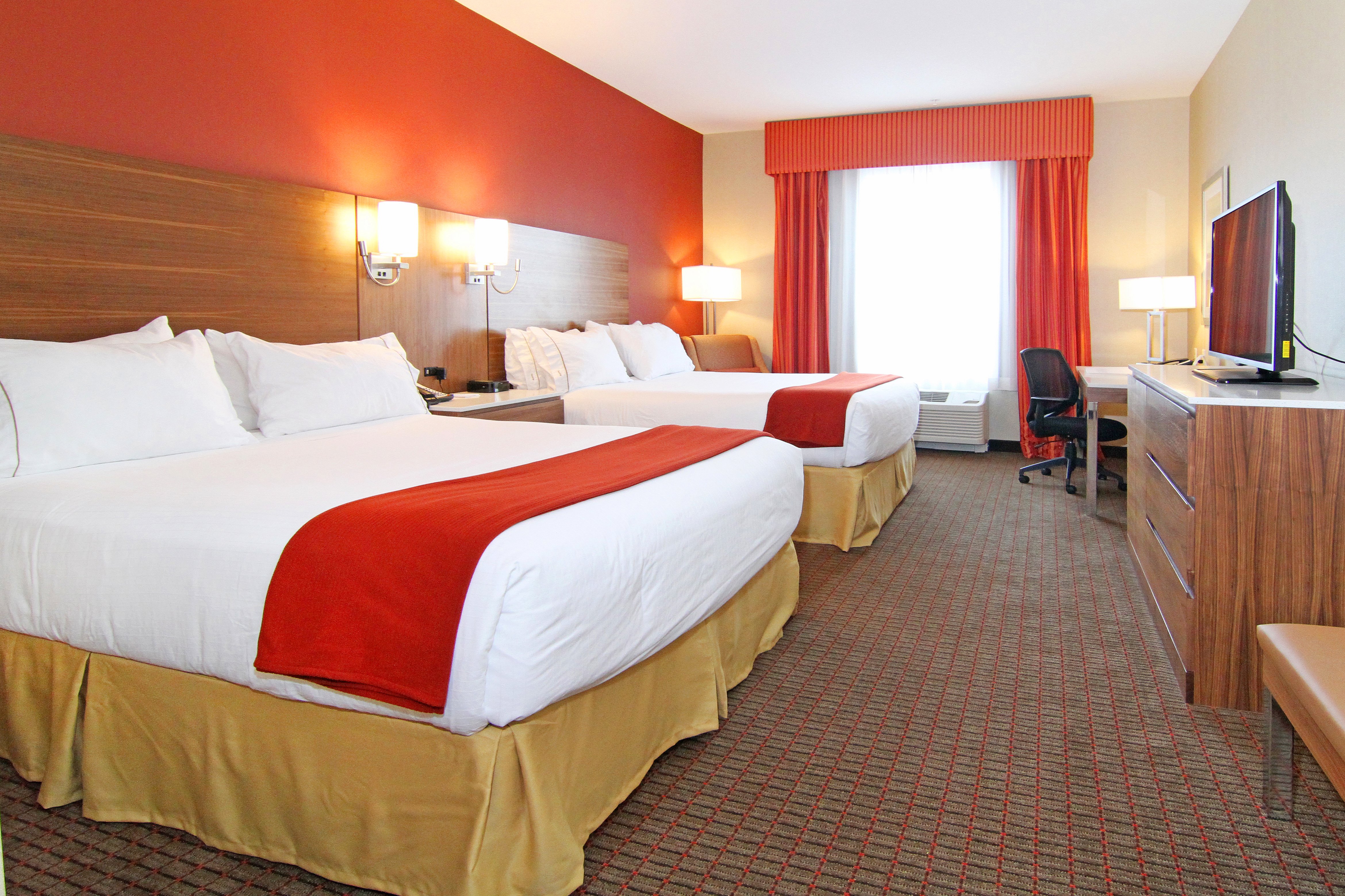 holiday inn express and suites calgary nw university area