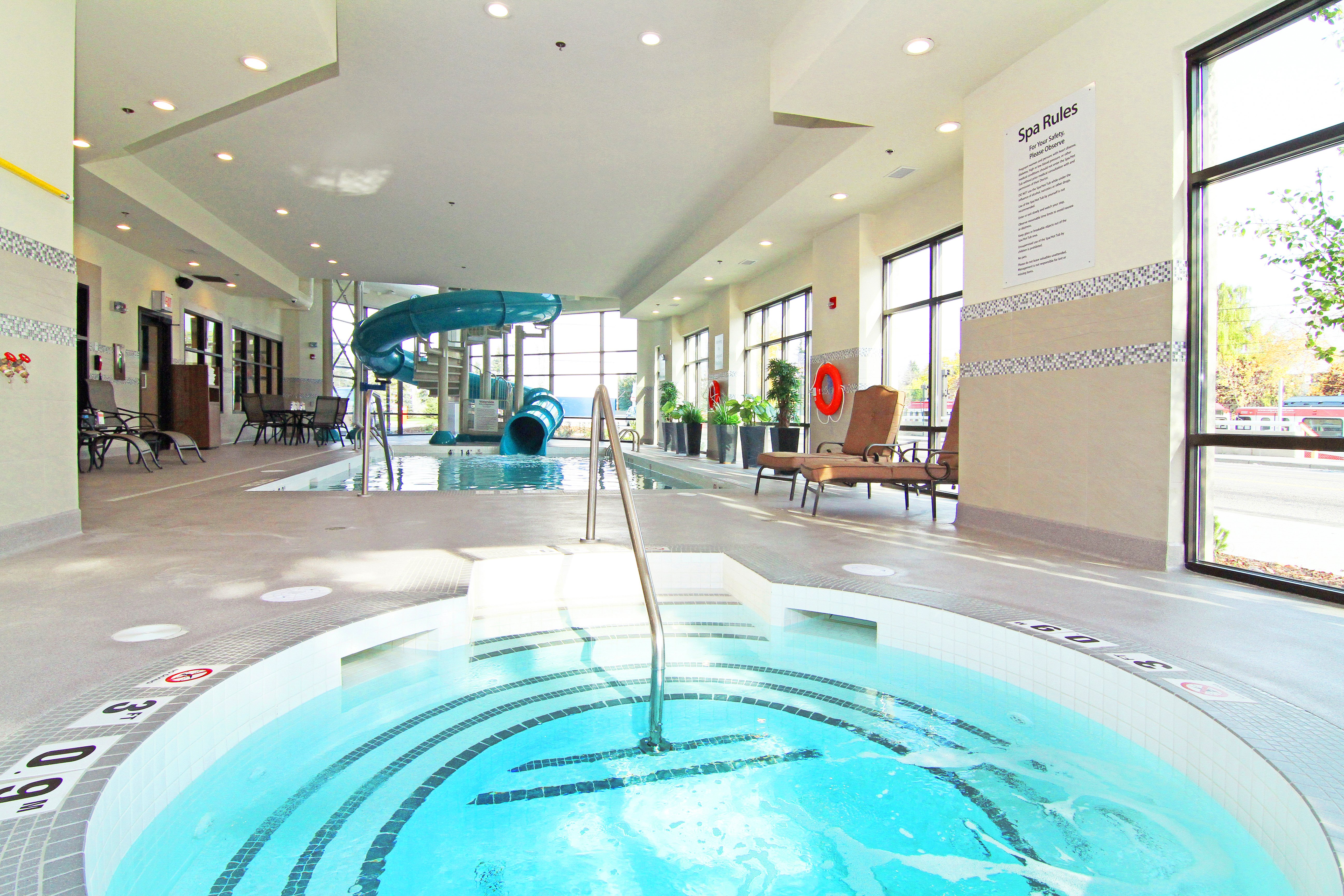 holiday inn express and suites calgary nw university area