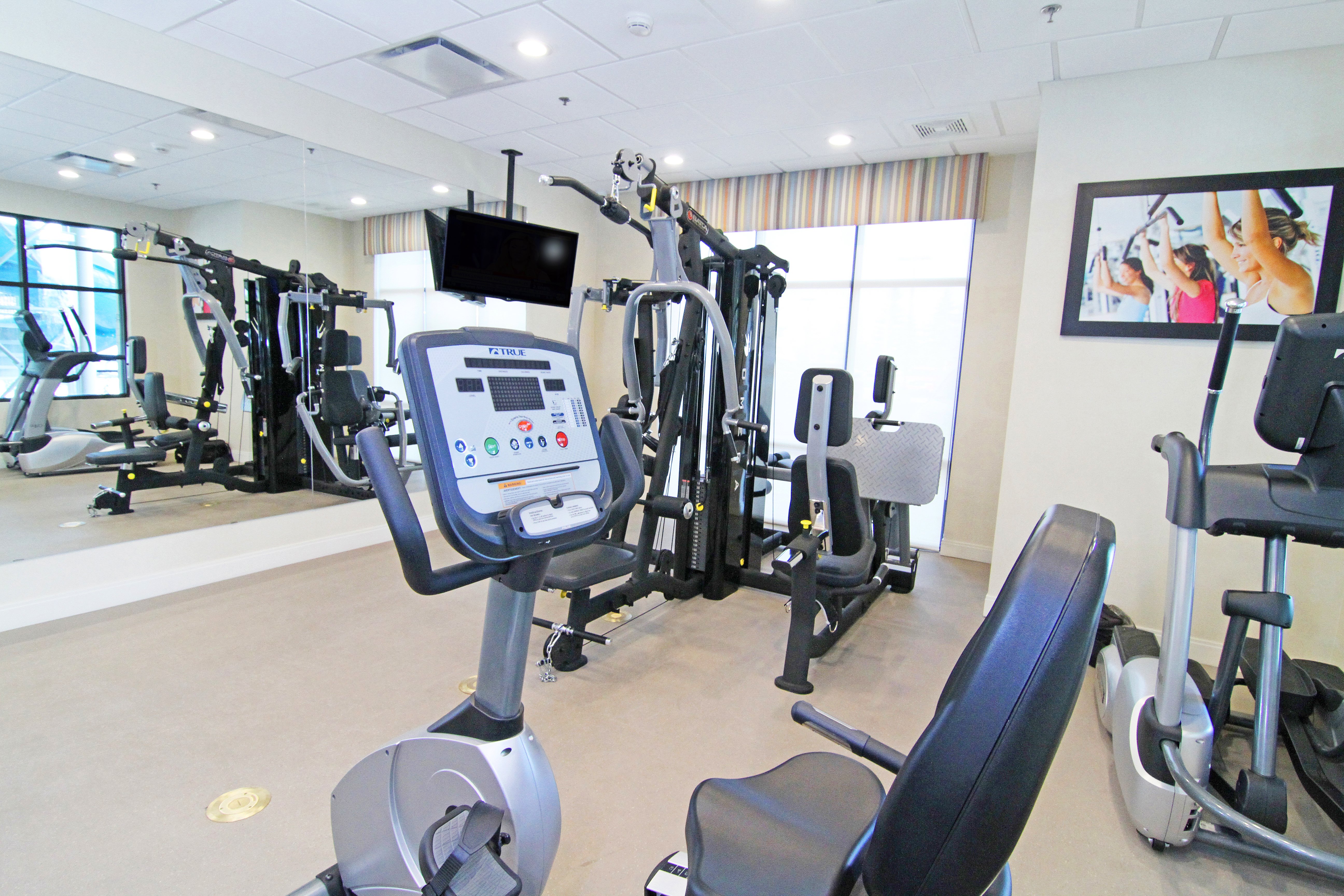 holiday inn express and suites calgary nw university area