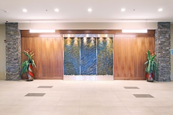 Holiday Inn Express & Suites Calgary Nw - University Area,Calgary>>Beltline,3 star