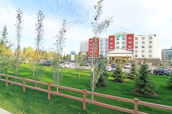 Holiday Inn Express & Suites Calgary Nw - University Area,Calgary>>Beltline,3 star