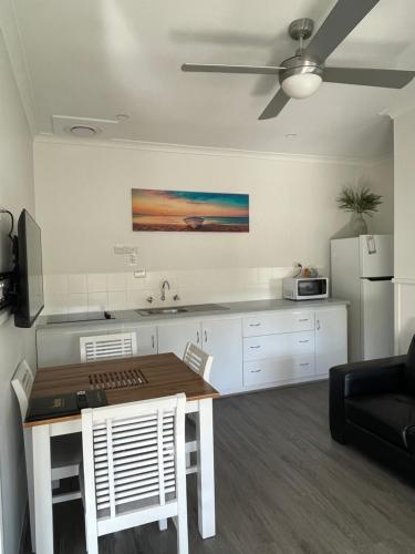 busselton jetty chalets