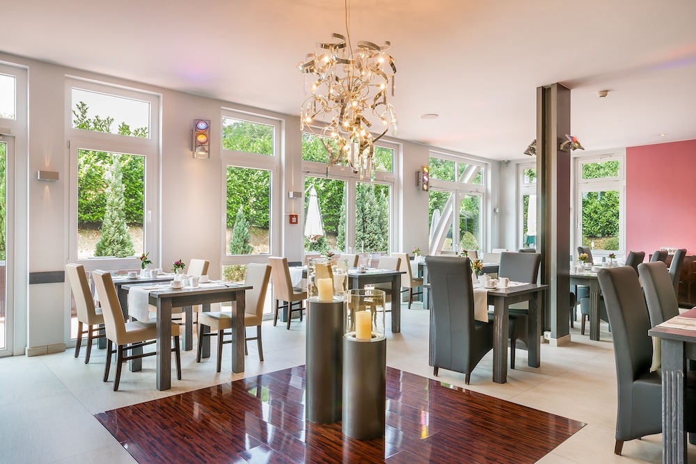 garner hotel oberhausen by ihg