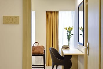 athens avenue hotel
