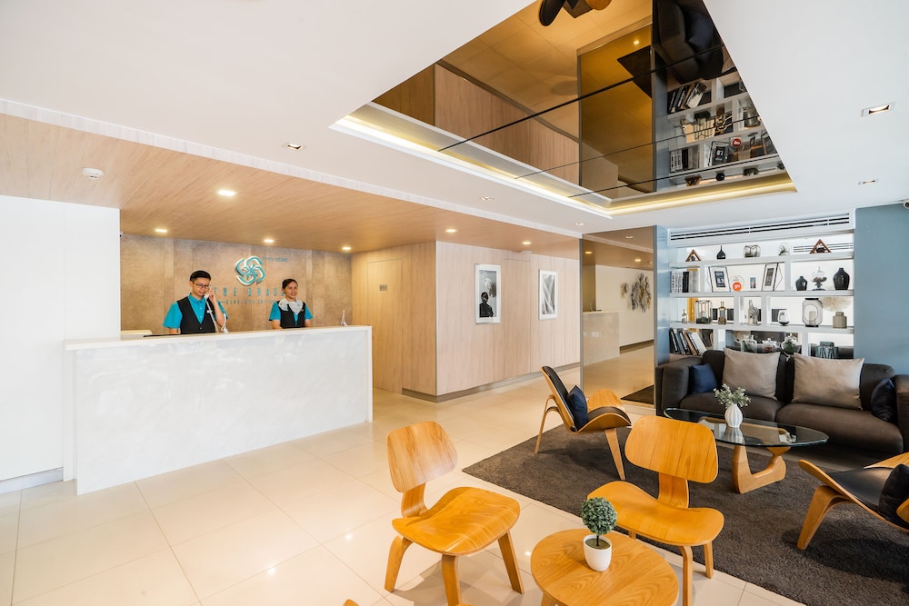 the grass serviced suites by at mind