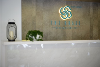 the grass serviced suites by at mind