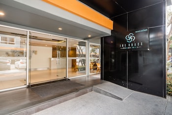 the grass serviced suites by at mind