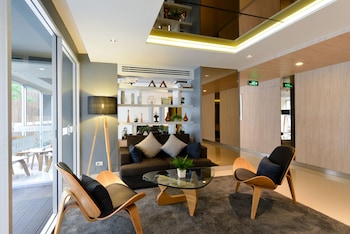 the grass serviced suites by at mind