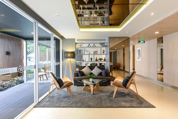 the grass serviced suites by at mind