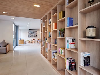 the grass serviced suites by at mind