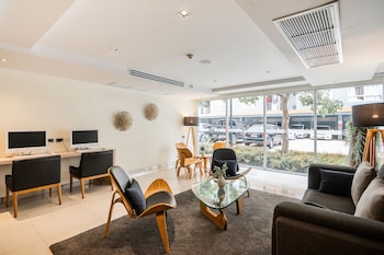 the grass serviced suites by at mind