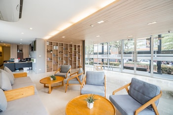 the grass serviced suites by at mind