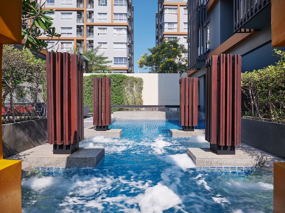 the grass serviced suites by at mind