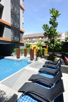 the grass serviced suites by at mind