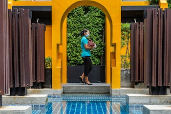 the grass serviced suites by at mind