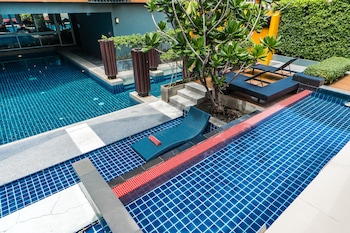 the grass serviced suites by at mind