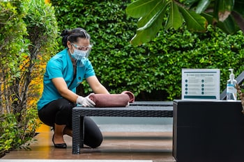 the grass serviced suites by at mind