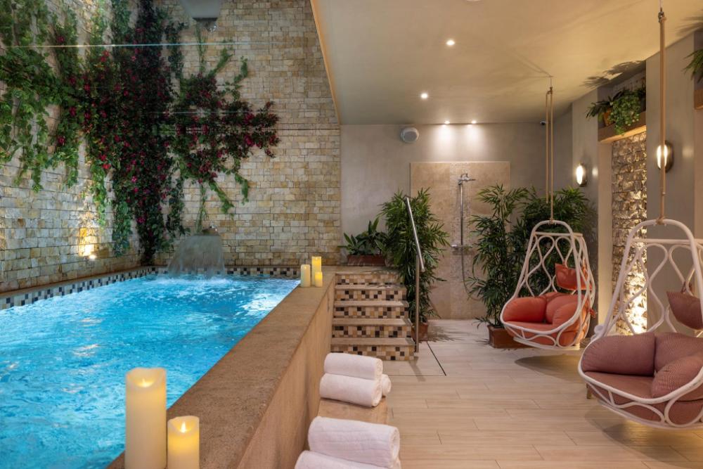 hotel and spa royal madeleine