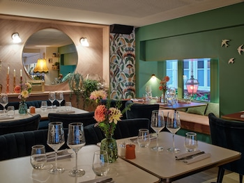 hotel and spa royal madeleine