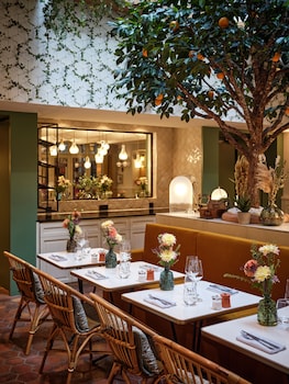 hotel and spa royal madeleine