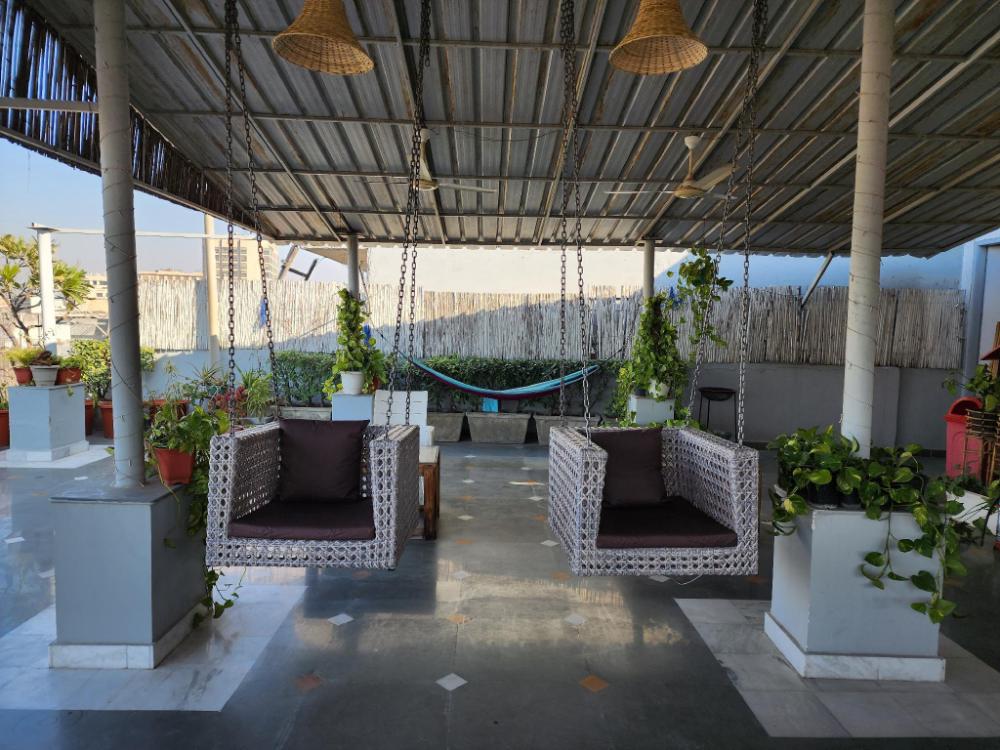 jugaad hostels