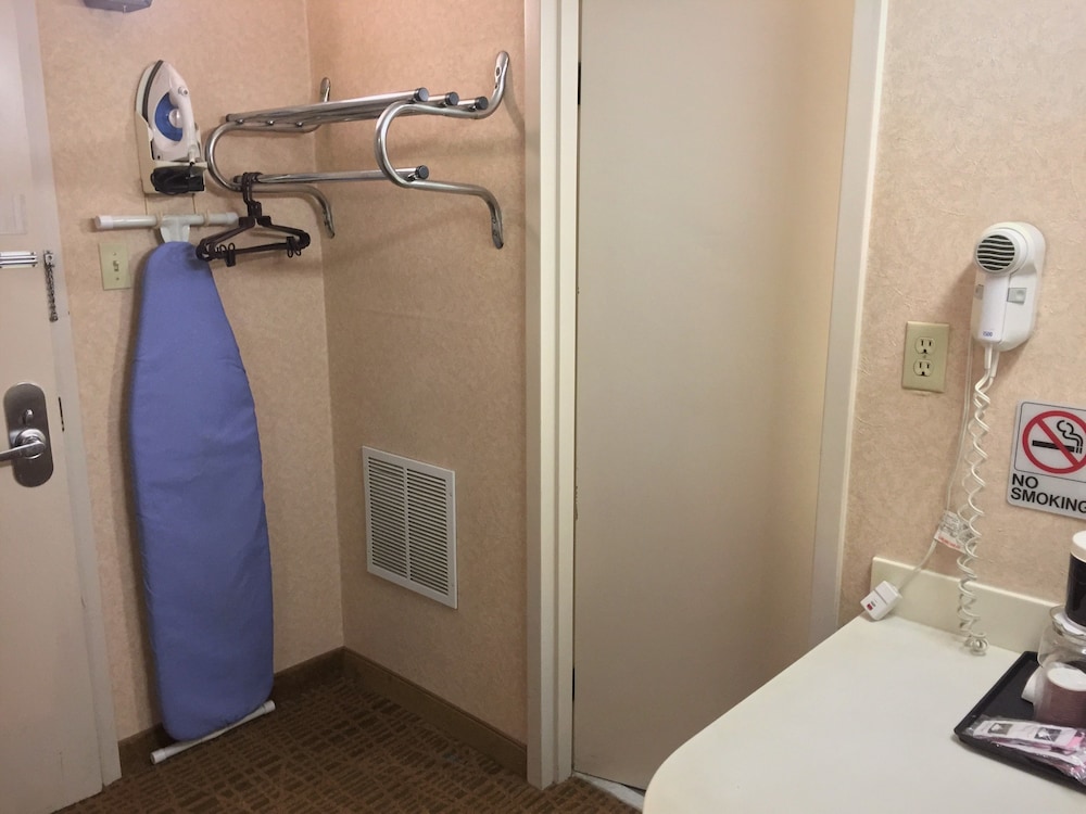 americas best value inn and suites boise