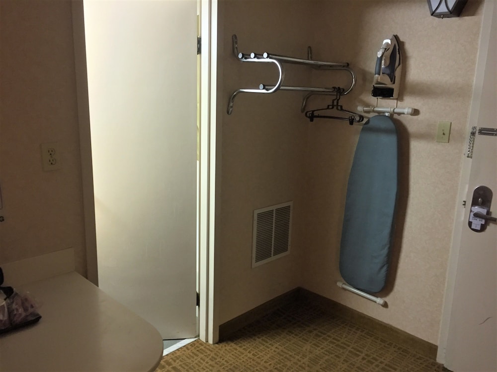 americas best value inn and suites boise