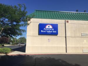 americas best value inn and suites boise