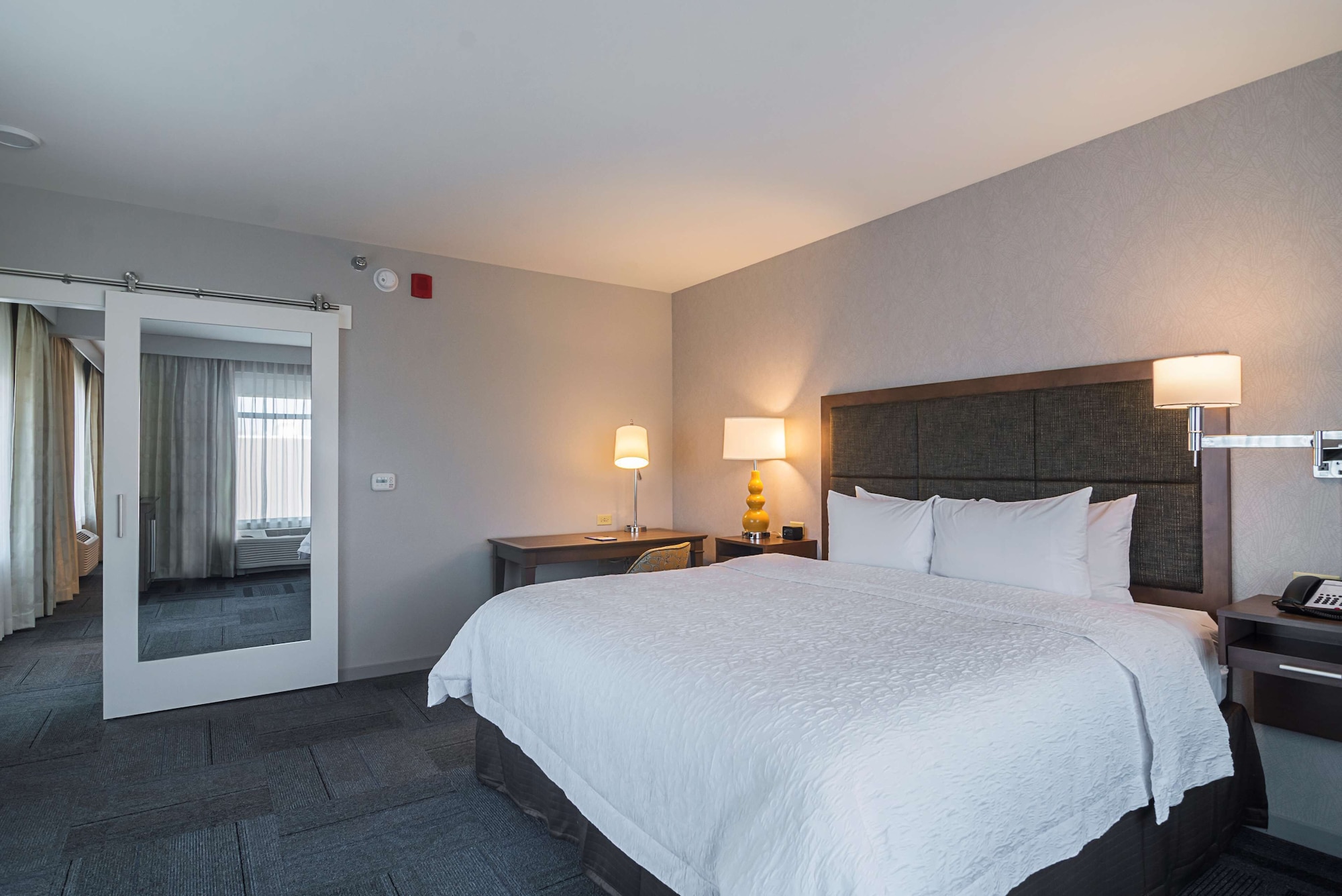 hampton inn chicago north loyola station