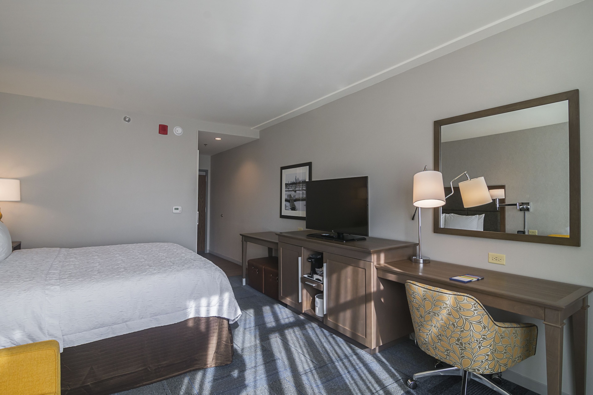 hampton inn chicago north loyola station