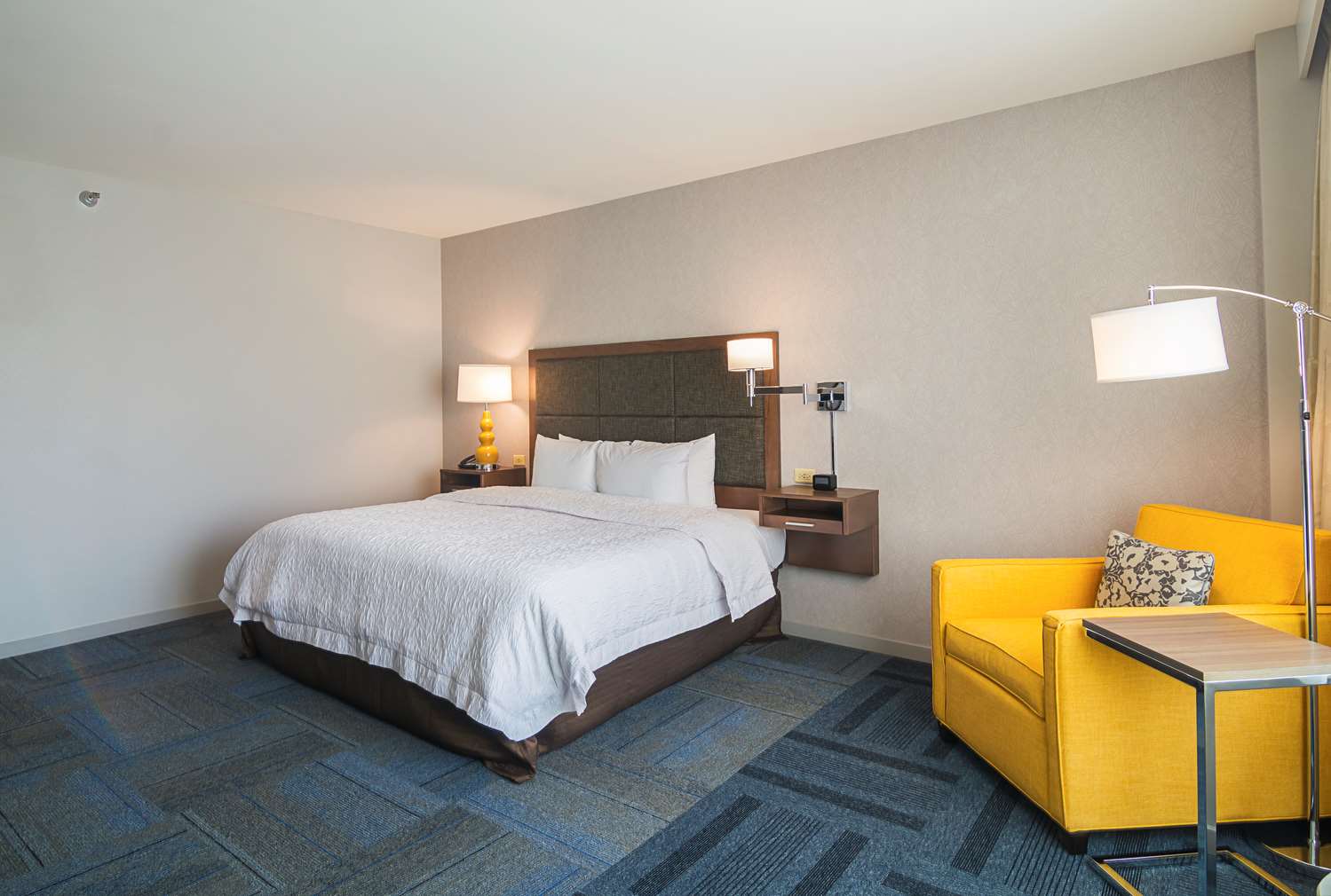 hampton inn chicago north loyola station