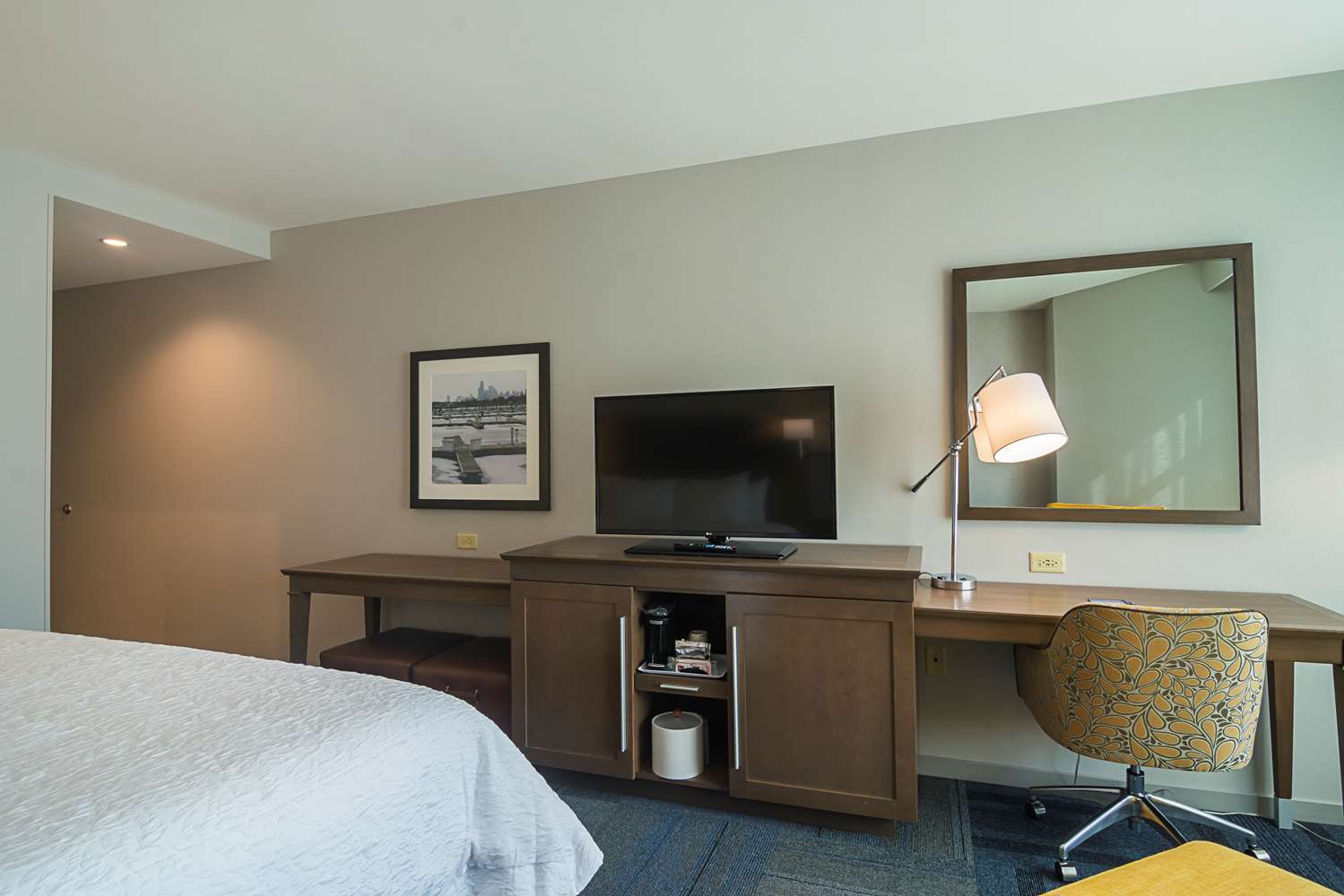 hampton inn chicago north loyola station