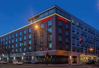 hampton inn chicago north loyola station