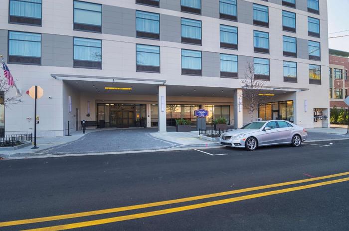 hampton inn chicago north loyola station