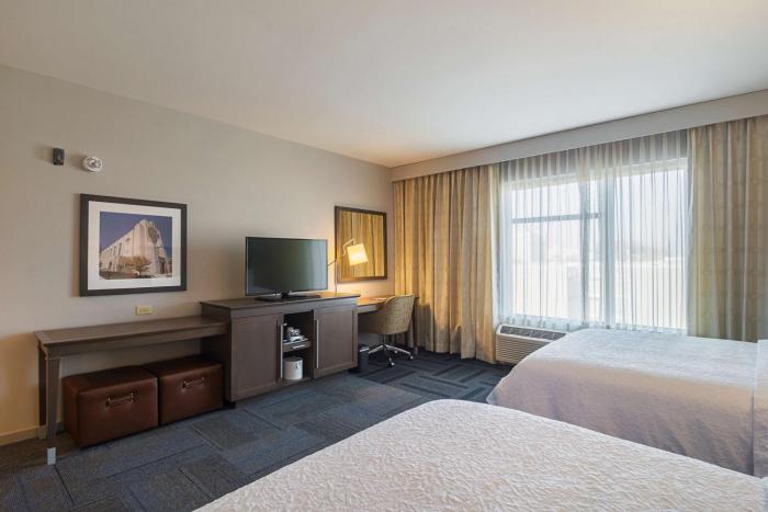 hampton inn chicago north loyola station